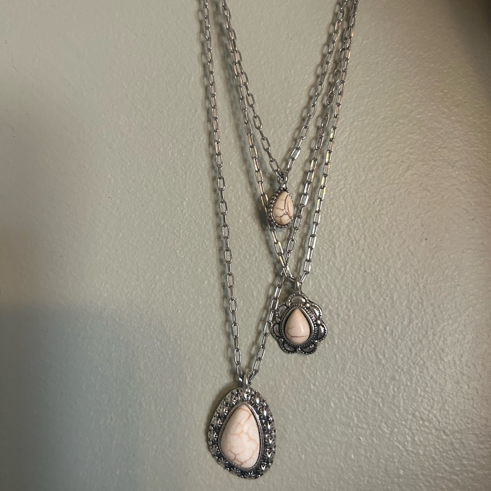 Fun Faux wild horse turquoise necklace
